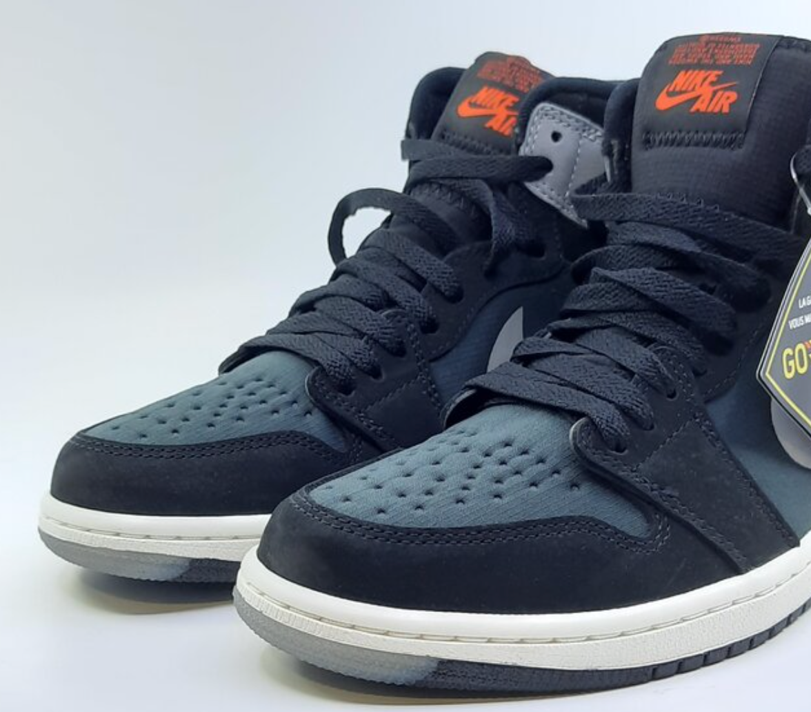 Jordan 1 Retro High Element GoreTex Black Particle Grey + Free Mystery Box