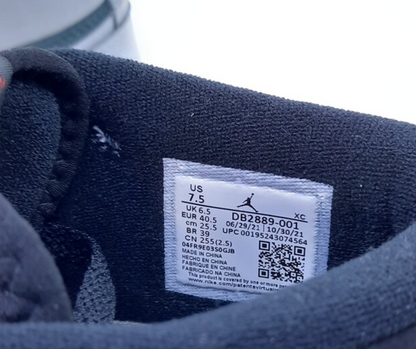 Jordan 1 Retro High Element GoreTex Black Particle Grey + Free Mystery Box