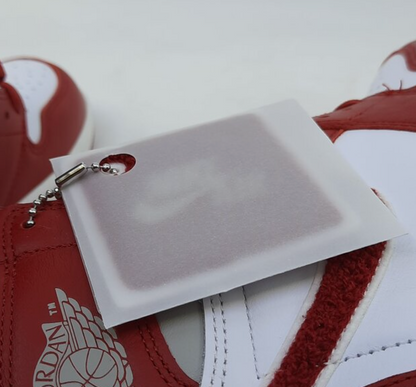 Nike Air Jordan 1 Retro High OG Varsity Red + Free Mystery Box