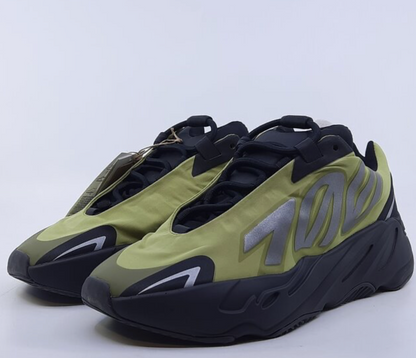 Adidas Yeezy700 MN VN Resin + FREE MYSTERY BOX